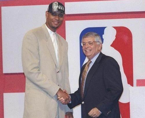 阵强敌的情 阵强敌的情