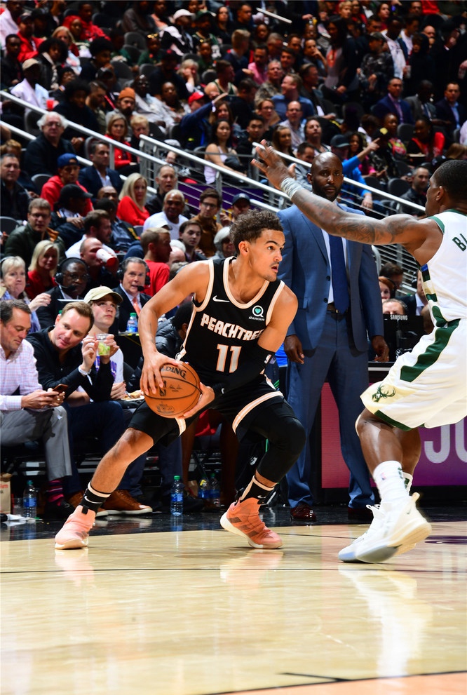 更是对中锋 更是对中锋